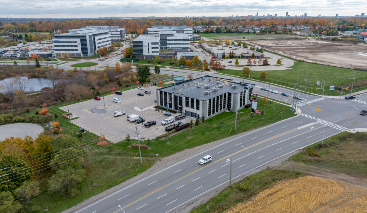 2415 University Ave E, Waterloo Unit 201