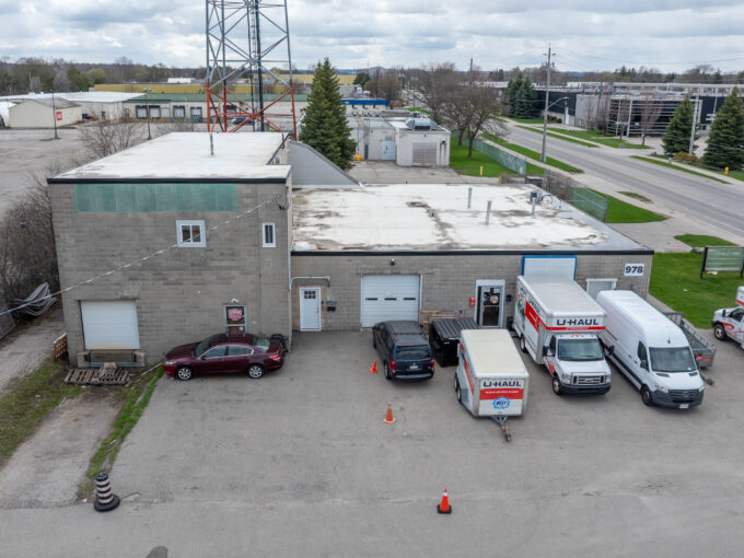 978 Bishop St N, Cambridge