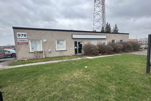 978 Bishop St N, Cambridge