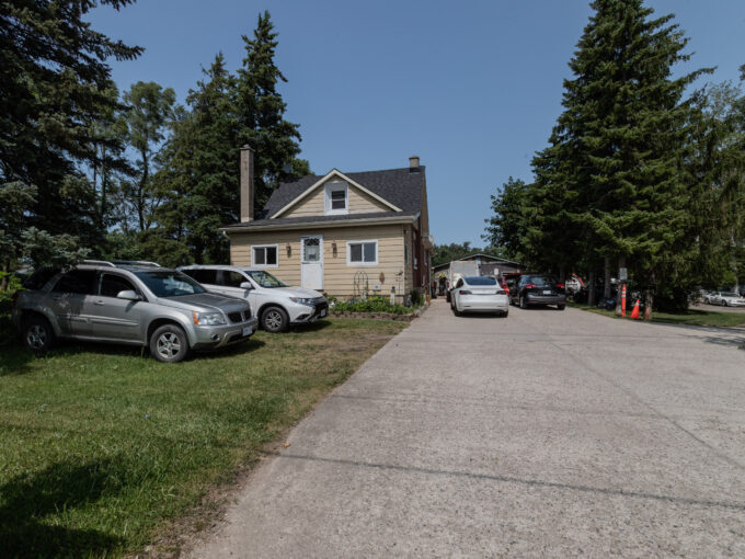 275 Woolwich St S, Breslau